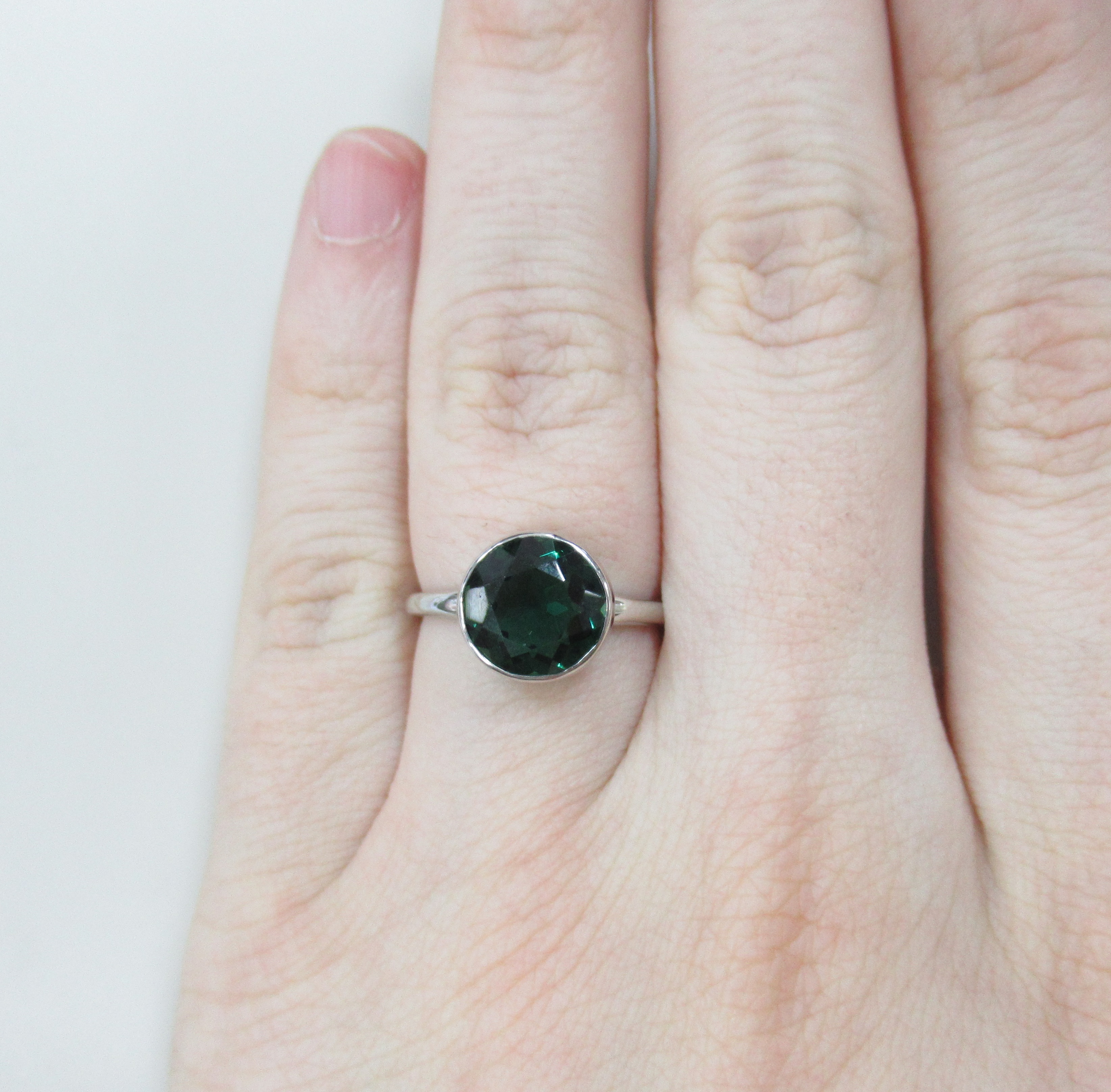 Серебряное кольцо с празиолитом